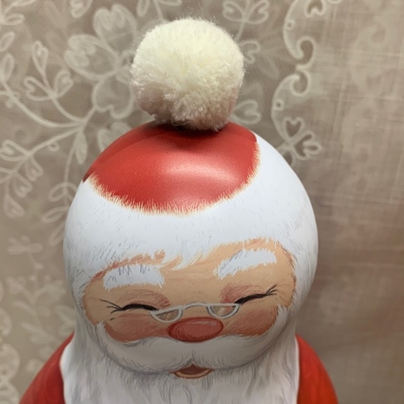 Set of two 3-D 12" tins: Reindeer & Santa Claus - Picture 6 of 11